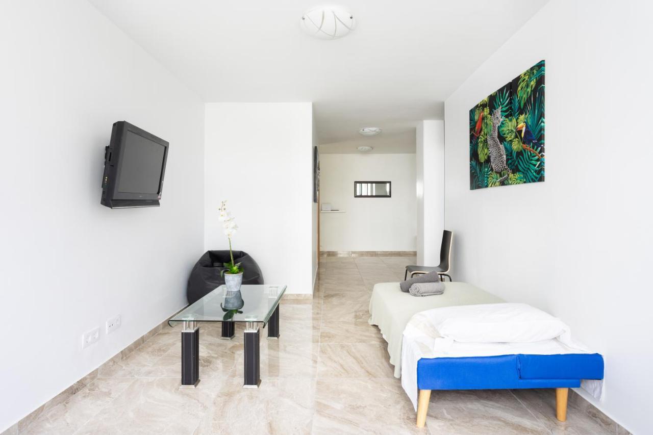 Classbnb - Three Spacious Apartments 150M From The Las Americas Promenade Arona  Esterno foto